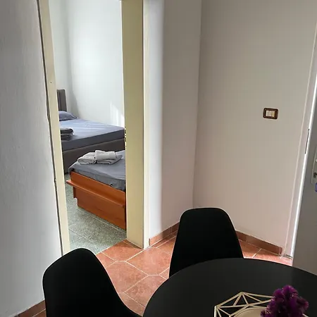 Frea Standart Appartamento Durrës